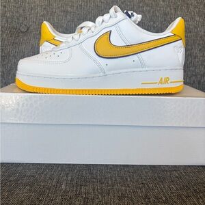 Nike Air Force 1 Low Retro QS " Kobe Bryant" Lakers M 8/ W 9.5